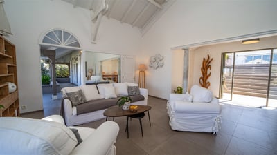 Living Area: HD-TV, Dish Network, Apple TV, DVD player, ceiling fans. Access to the covered terrace.