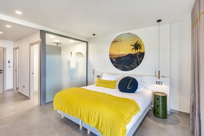 Luxury Villa Photo #17