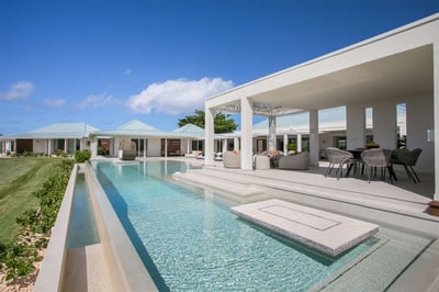 Luxury Villa Photo #4