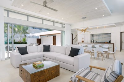 Luxury Villa Photo #16