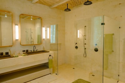 Luxury Villa Photo #42