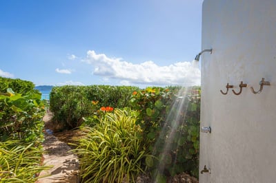Luxury Villa Photo #32
