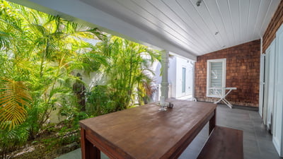 Kitchen & Dining Area