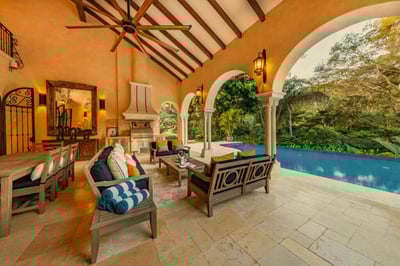 Luxury Villa Photo #8