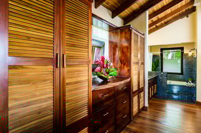 Luxury Villa Photo #18