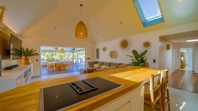 Luxury Villa Photo #30