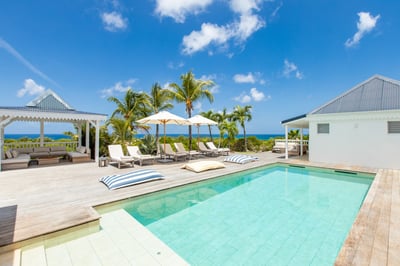 Luxury Villa Photo #4