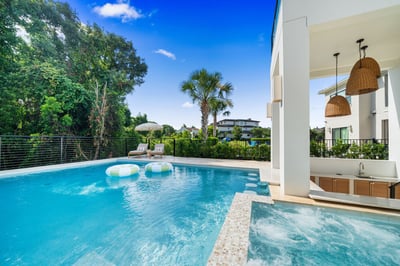 Luxury Villa Photo #2