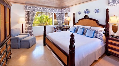 Luxury Villa Photo #8