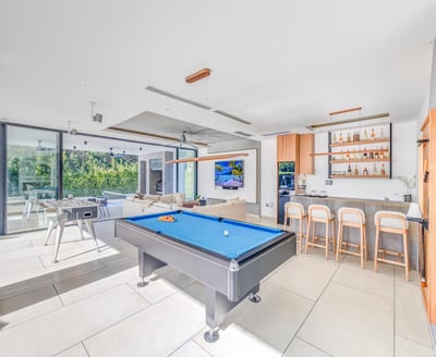 Luxury Villa Photo #28