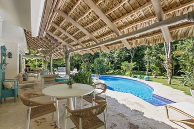 Luxury Villa Photo #9
