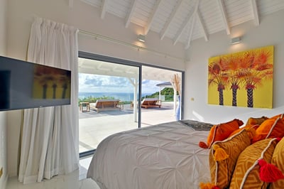 Luxury Villa Photo #32