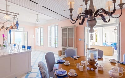 Luxury Villa Photo #14