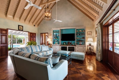 Luxury Villa Photo #5
