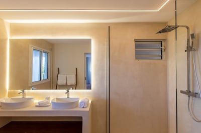 Luxury Villa Photo #38