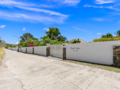 Luxury Villa Photo #50