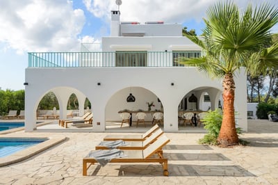 Luxury Villa Photo #5