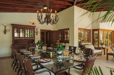 Luxury Villa Photo #9