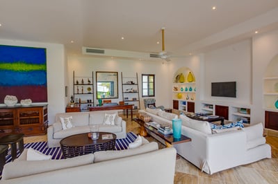 Luxury Villa Photo #19