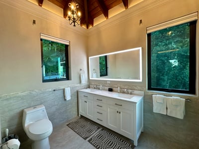 Luxury Villa Photo #43