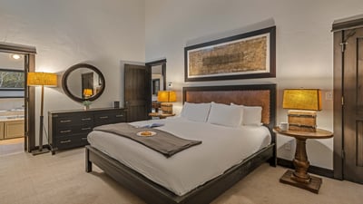 Primary king suite with large ensuite on upper level