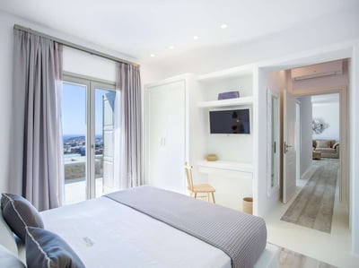 Luxury Villa Photo #21