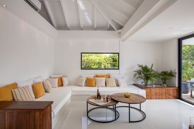 Luxury Villa Photo #23