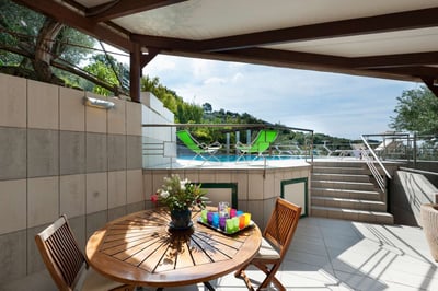 Luxury Villa Photo #6