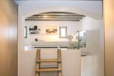 Luxury Villa Photo #13