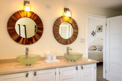 Luxury Villa Photo #18