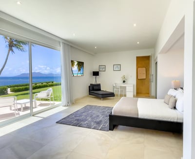 Luxury Villa Photo #18