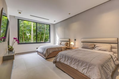 Luxury Villa Photo #18