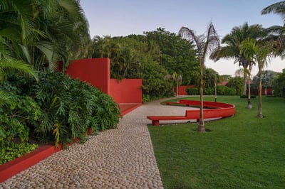 Luxury Villa Photo #17