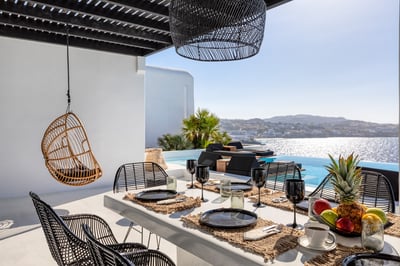 Luxury Villa Photo #6
