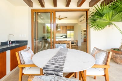 Luxury Villa Photo #3