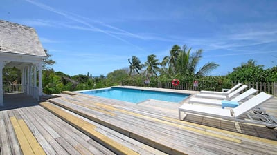 Luxury Villa Photo #2