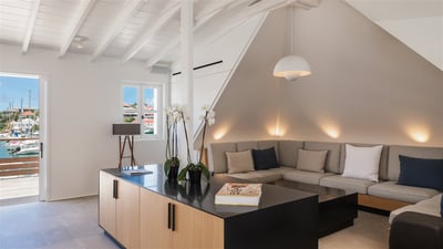 Luxury Villa Photo #17