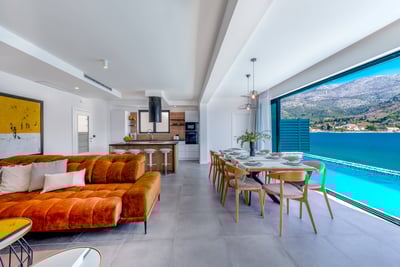 Luxury Villa Photo #29