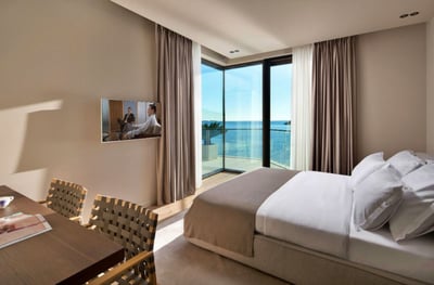 Luxury Villa Photo #17