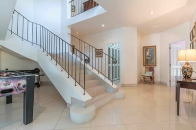 Luxury Villa Photo #27