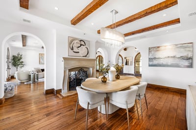 Luxury Villa Photo #30