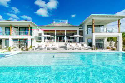 Luxury Villa Photo #3
