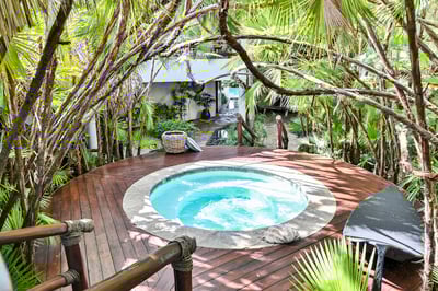 Luxury Villa Photo #15