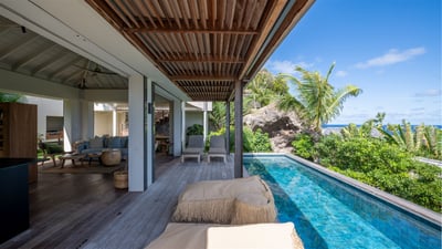 Luxury Villa Photo #4