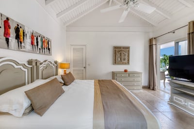 Luxury Villa Photo #22