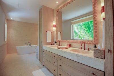 Luxury Villa Photo #46