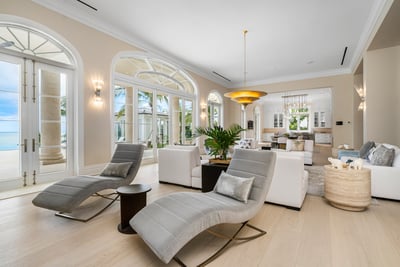 Luxury Villa Photo #35