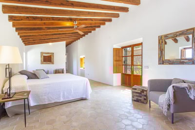 Luxury Villa Photo #47