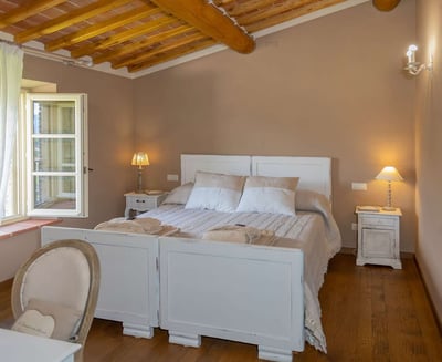 Luxury Villa Photo #18