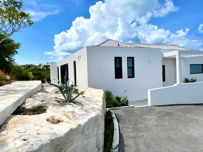 Luxury Villa Photo #27